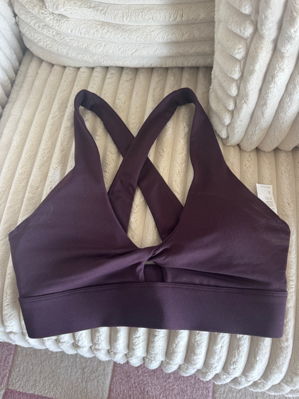 Women’s Fabletics Oasis Twist Medium Impact Sports Bra. Size S.